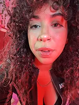 Snapshot of collins_Daph chatting on 10/04/25, 05:33 collins Daph online show from 10/04/25, 05:33