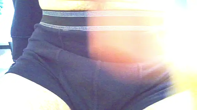 Snapshot of HairyHornyTwinkx chatting on 10/03/25, 09:06 HairyHornyTwinkx online show from 10/03/25, 09:06