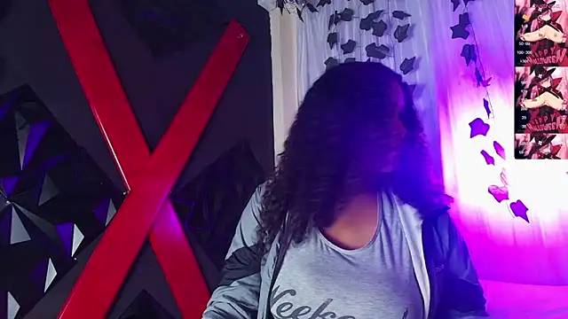 ivonne diaz1 online show from 10/27/25, 07:40