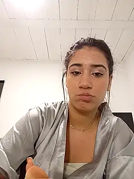 Samantha hotly online show from 11/04/25, 10:03