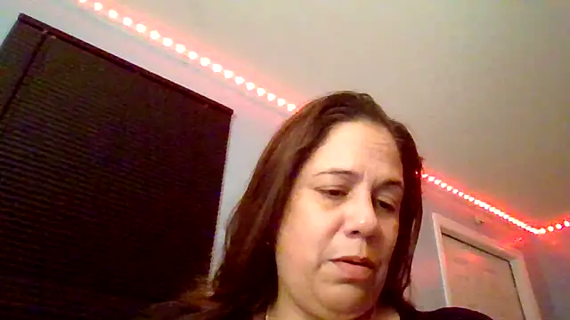 Snapshot of PrettyKittyMia chatting on 01/08/26, 05:21 PrettyKittyMia online show from 01/08/26, 05:21