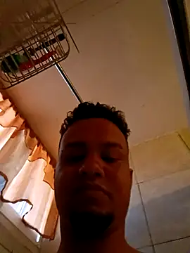 Snapshot of Boylatinn chatting on 10/04/25, 06:28 Boylatinn online show from 10/04/25, 06:28