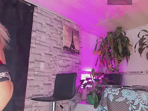 nazareth bigcocksexy online show from 05/13/26, 10:49