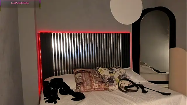 Emilybeltons online show from 10/17/25, 08:22