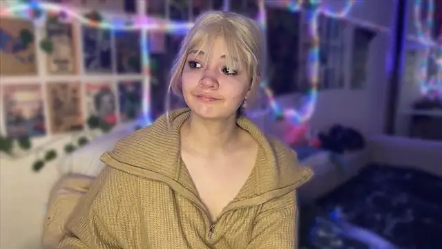 Snapshot of nikoli_naw chatting on 09/28/25, 01:44 nikoli naw online show from 09/28/25, 01:44