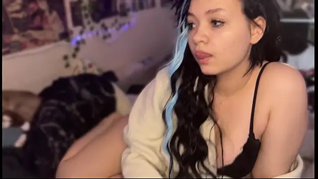 Snapshot of nikoli_naw chatting on 10/24/25, 01:35 nikoli naw online show from 10/24/25, 01:35