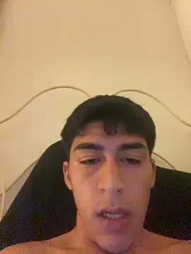 Snapshot of BadboyXXXMZ chatting on 03/08/26, 05:44 BadboyXXXMZ online show from 03/08/26, 05:44