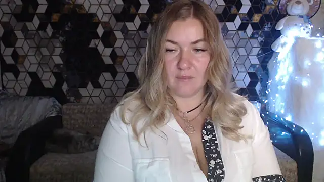 NikaSkylink online show from 11/14/25, 08:18