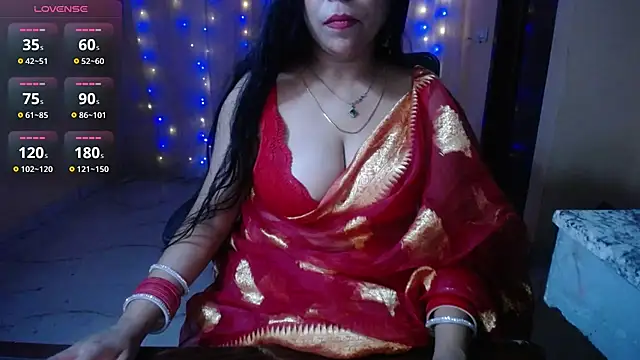 Snapshot of Divvya_ chatting on 05/18/26, 07:31 Divvya online show from 05/18/26, 07:31