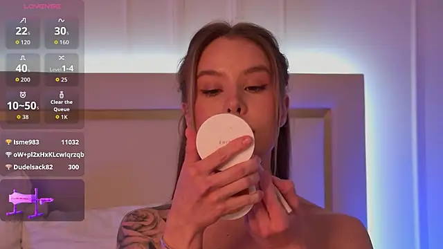 Ashley Roys online show from 04/18/26, 07:07