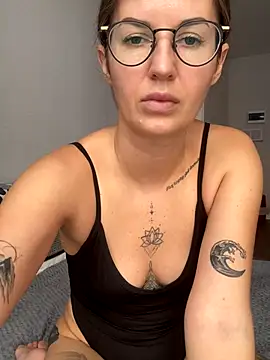 ElizabetBlack online show from 10/20/25, 08:59