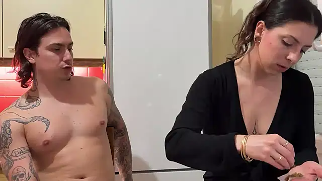 Snapshot of Airelle chatting on 03/06/26, 08:38 Airelle online show from 03/06/26, 08:38