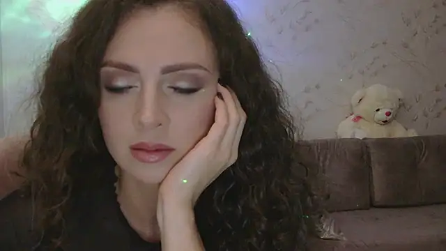 Amber Carrol online show from 11/28/25, 05:37