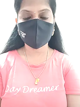 Snapshot of shivani27 chatting on 09/17/25, 03:30 shivani27 online show from 09/17/25, 03:30