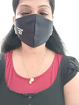 Snapshot of shivani27 chatting on 10/10/25, 06:12 shivani27 online show from 10/10/25, 06:12