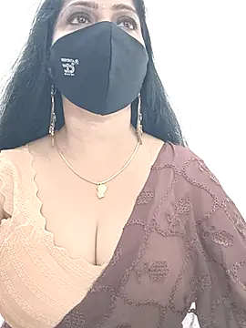 shivani27 online show from 04/19/26, 06:21