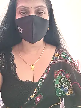 shivani27 online show from 04/21/26, 10:54