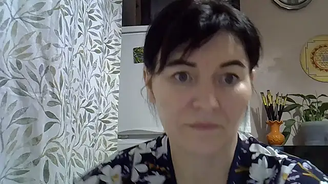 Krystal 82 online show from 12/03/25, 08:40