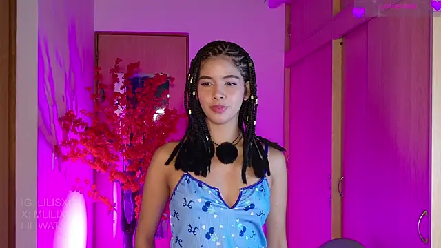 Snapshot of lilijwatson chatting on 05/04/26, 02:18 lilijwatson online show from 05/04/26, 02:18