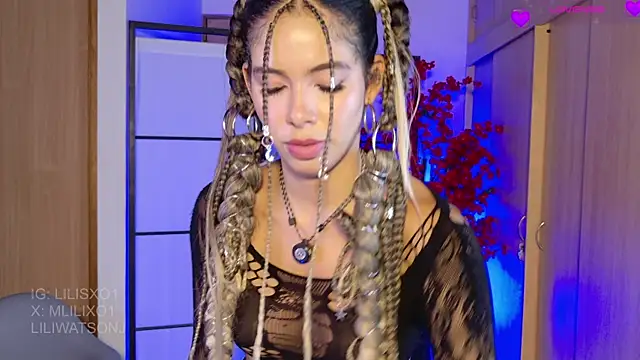 Snapshot of lilijwatson chatting on 06/08/26, 02:45 lilijwatson online show from 06/08/26, 02:45