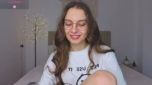 Real cutie1 online show from 11/23/25, 01:33