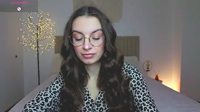 Real cutie1 online show from 04/20/26, 12:52