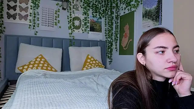 Ashley Pierce online show from 10/06/25, 04:10