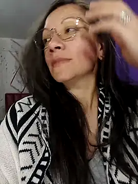 Chriss girl of imaginatio online show from 11/09/25, 10:19