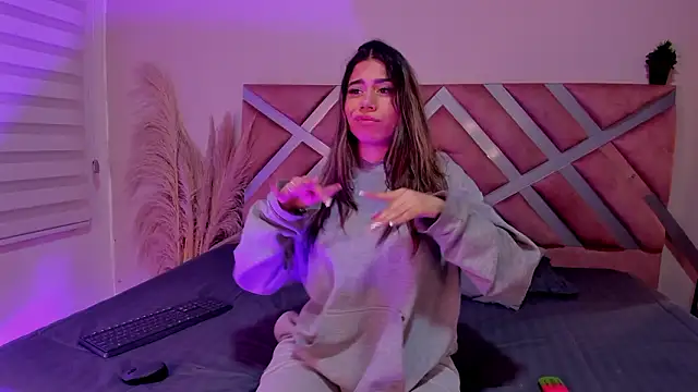 Rachell criss online show from 03/31/26, 04:13