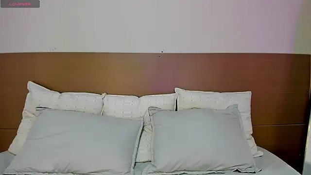 Rachell criss online show from 04/14/26, 03:56