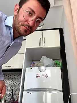 emredenizz07 online show from 10/09/25, 09:18