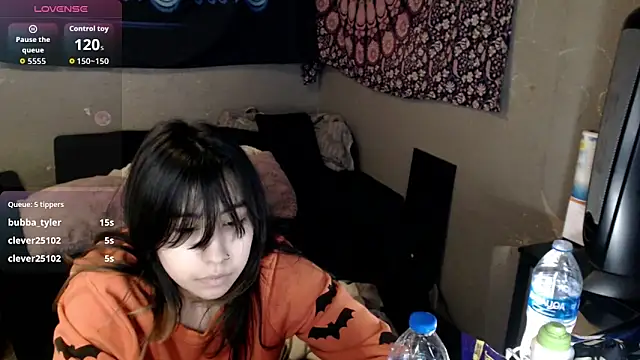 London Ray online show from 10/27/25, 06:06