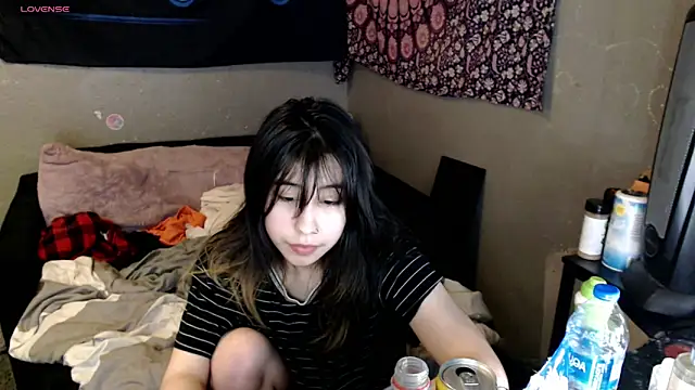 London Ray online show from 11/26/25, 08:15