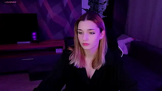 Snapshot of Sandy_Belle chatting on 10/01/25, 06:36 Sandy Belle online show from 10/01/25, 06:36