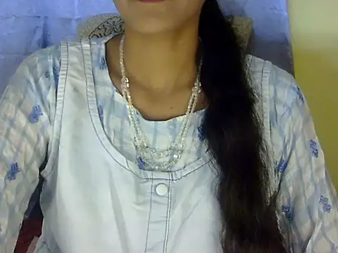 Snapshot of zara_Khan0 chatting on 09/09/25, 01:43 zara Khan0 online show from 09/09/25, 01:43