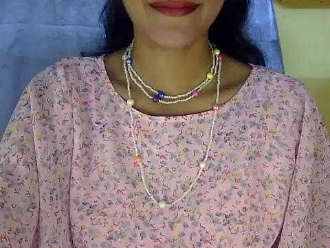 Snapshot of zara_Khan0 chatting on 09/11/25, 02:22 zara Khan0 online show from 09/11/25, 02:22