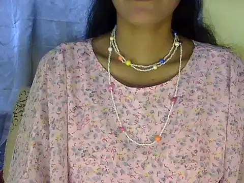 Snapshot of zara_Khan0 chatting on 09/11/25, 02:28 zara Khan0 online show from 09/11/25, 02:28