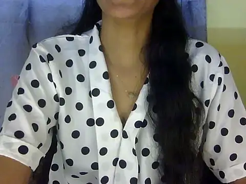 Snapshot of zara_Khan0 chatting on 09/21/25, 03:02 zara Khan0 online show from 09/21/25, 03:02