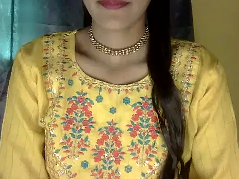 Snapshot of zara_Khan0 chatting on 09/30/25, 04:28 zara Khan0 online show from 09/30/25, 04:28