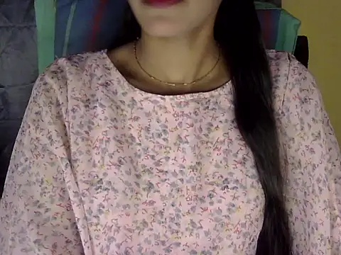 Snapshot of zara_Khan0 chatting on 10/05/25, 02:26 zara Khan0 online show from 10/05/25, 02:26