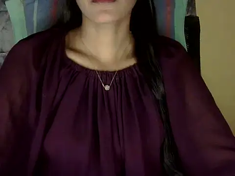 Snapshot of zara_Khan0 chatting on 10/13/25, 02:28 zara Khan0 online show from 10/13/25, 02:28