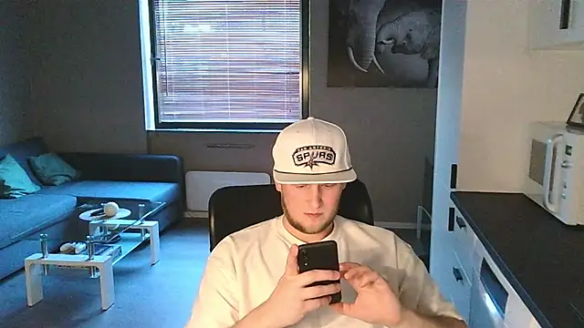 Dartanjanas13 online show from 09/12/25, 04:18