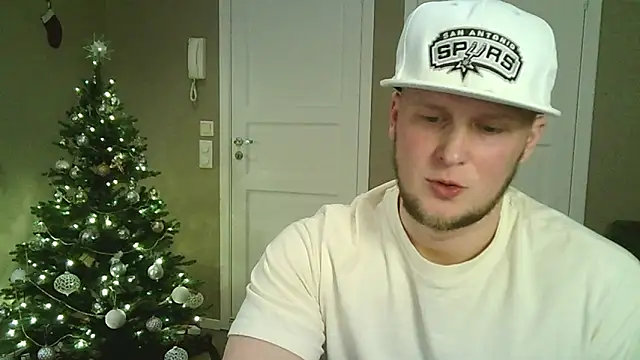 Dartanjanas13 online show from 12/18/25, 05:08