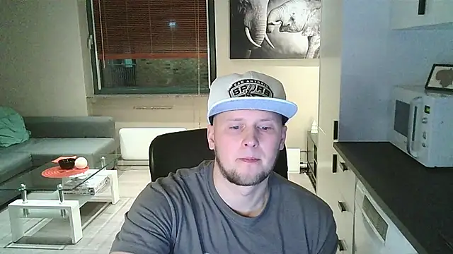 Dartanjanas13 online show from 01/17/26, 04:00