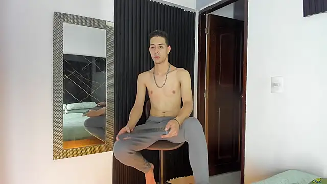 Snapshot of _Axel_09 chatting on 05/14/26, 03:57 Axel 09 online show from 05/14/26, 03:57
