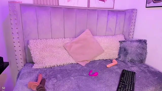 Seshat Hitt online show from 04/28/26, 03:22