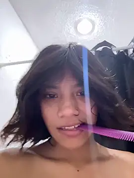 Snapshot of Nia_Desire chatting on 05/28/26, 05:49 Nia Desire online show from 05/28/26, 05:49