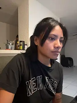 Snapshot of Nia_Desire chatting on 07/15/26, 08:08 Nia Desire online show from 07/15/26, 08:08