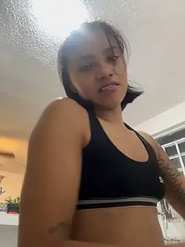Snapshot of Nia_Desire chatting on 07/23/26, 08:45 Nia Desire online show from 07/23/26, 08:45