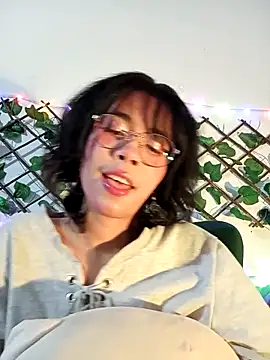 dolliette24 online show from 03/31/26, 04:24